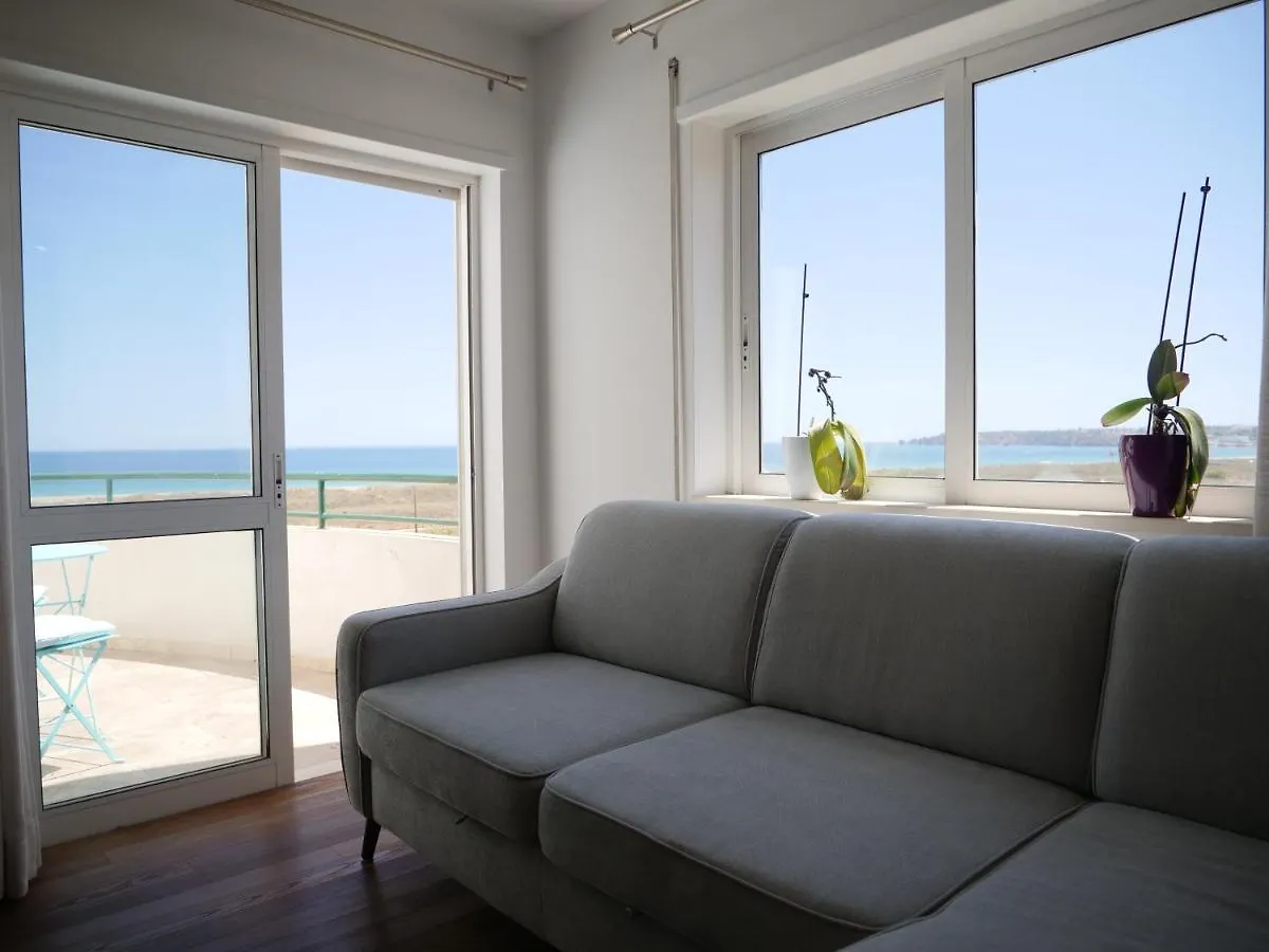 Cozy Apartment With Sea View Over Meia Praia Lagos